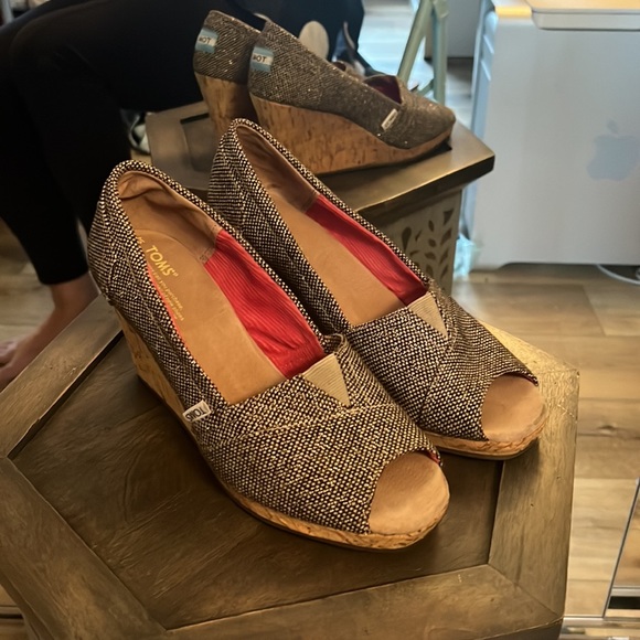 TOMS, wedge cork heels, size 8.5 - Picture 3 of 12